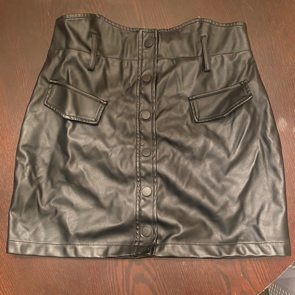 Nanamacs Faux Leather Button Skirt